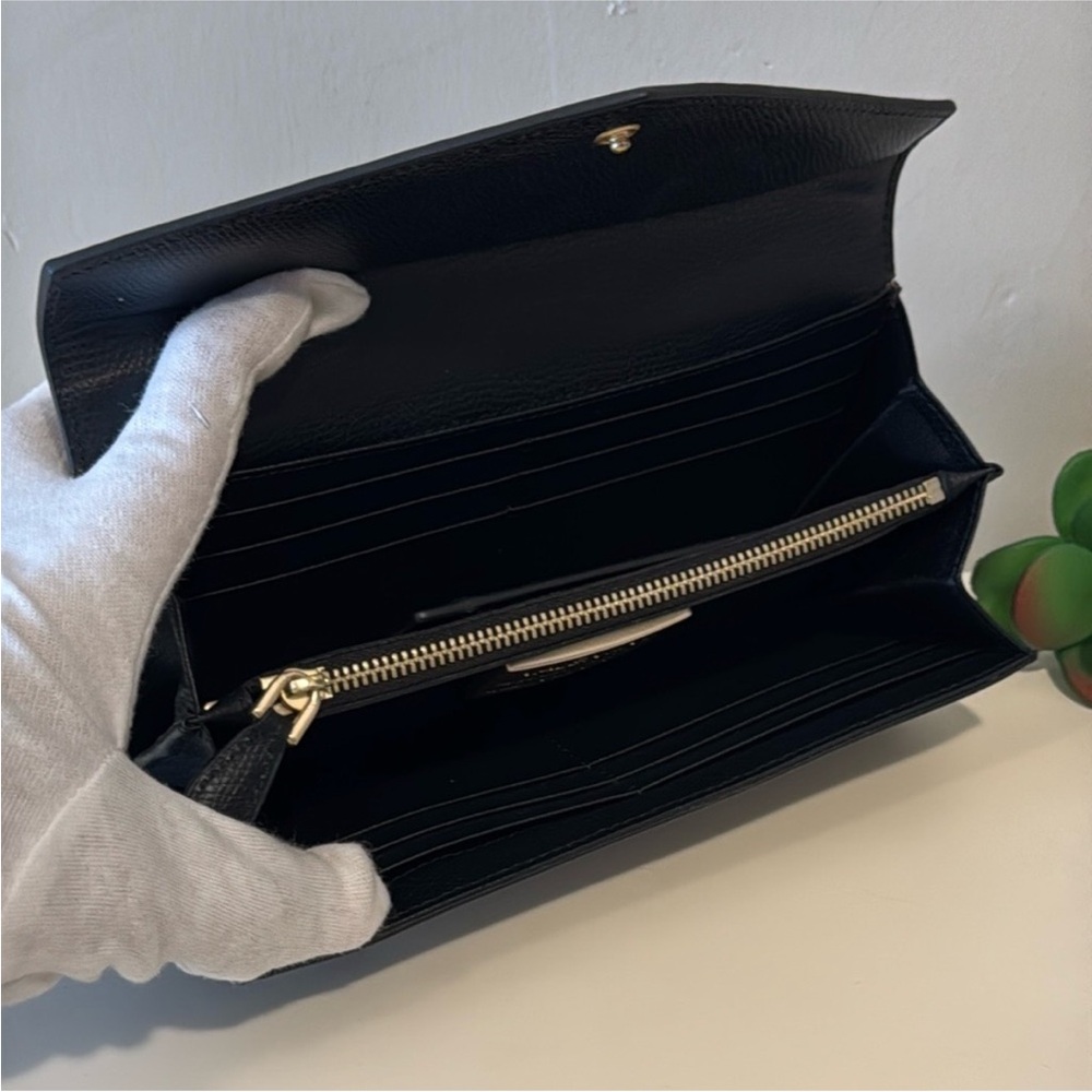 NEW✨Valentino Leather Envelope Wallet by Mario Valentino - Picture 3 of 9